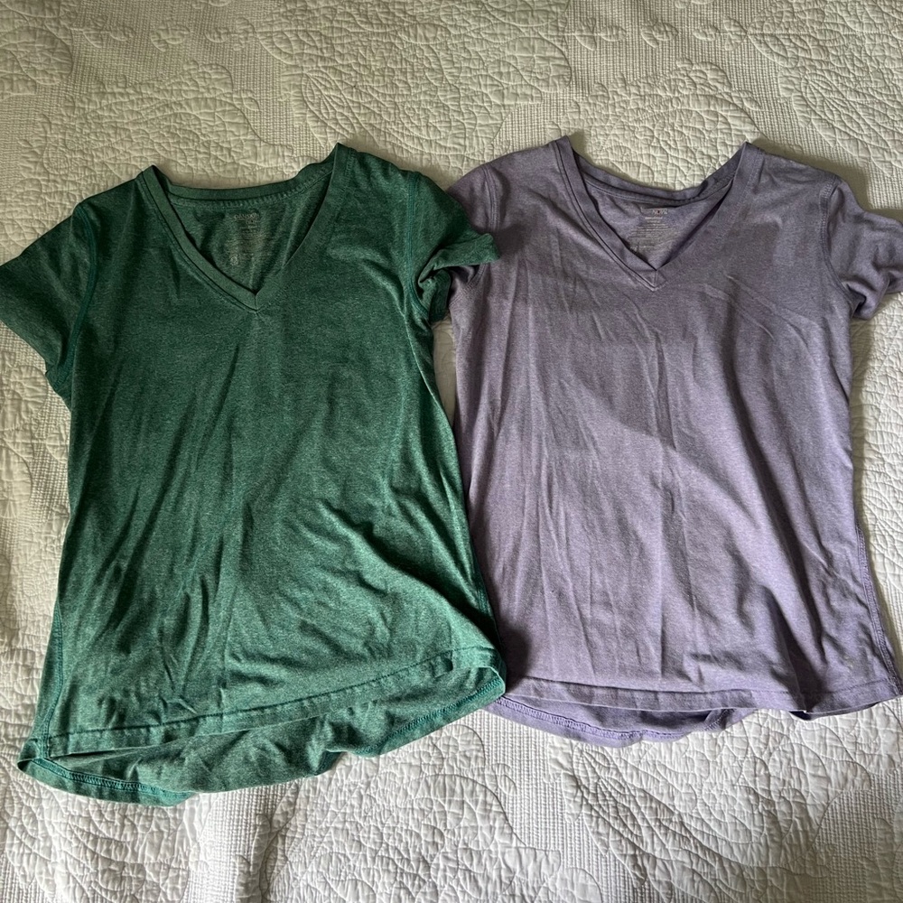 Danskin Now Women’s Athletic V Neck T Shirt Bundle